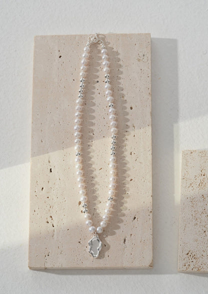 Pearl Necklace With Delicate Pendant