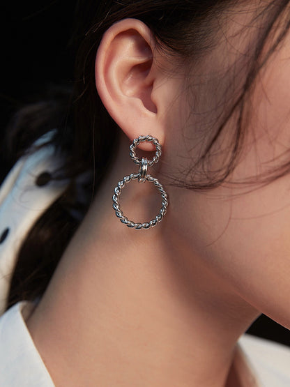 Minimalist Twist of Elegance Hoop Earrings