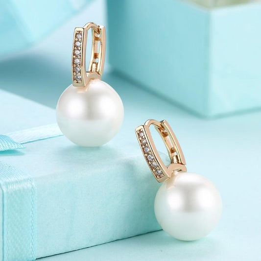 Micro-Pav'e  Crystal Curved Pearl Huggie Earrings Set in 18K Gold