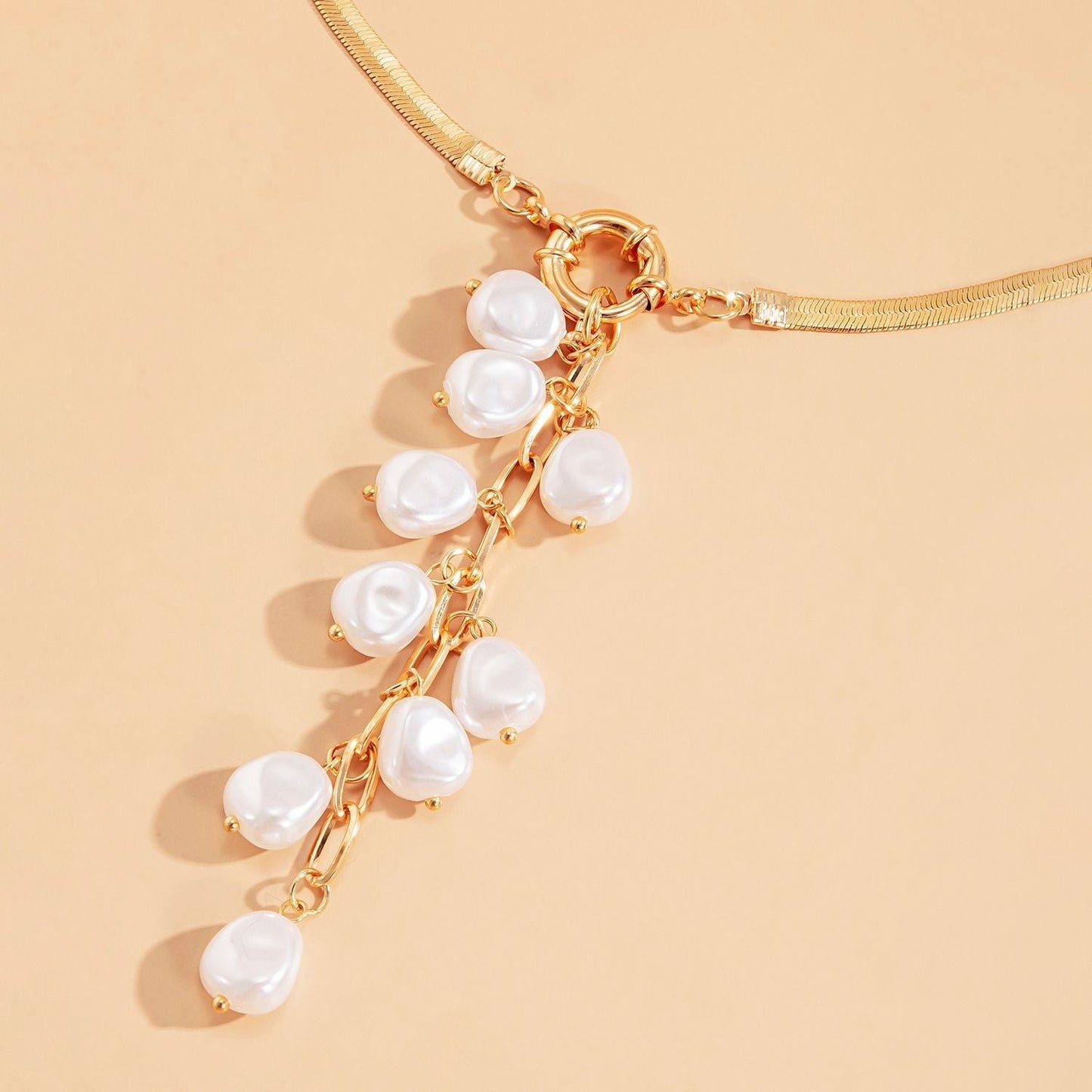 Faux Pearl Pendant Necklace