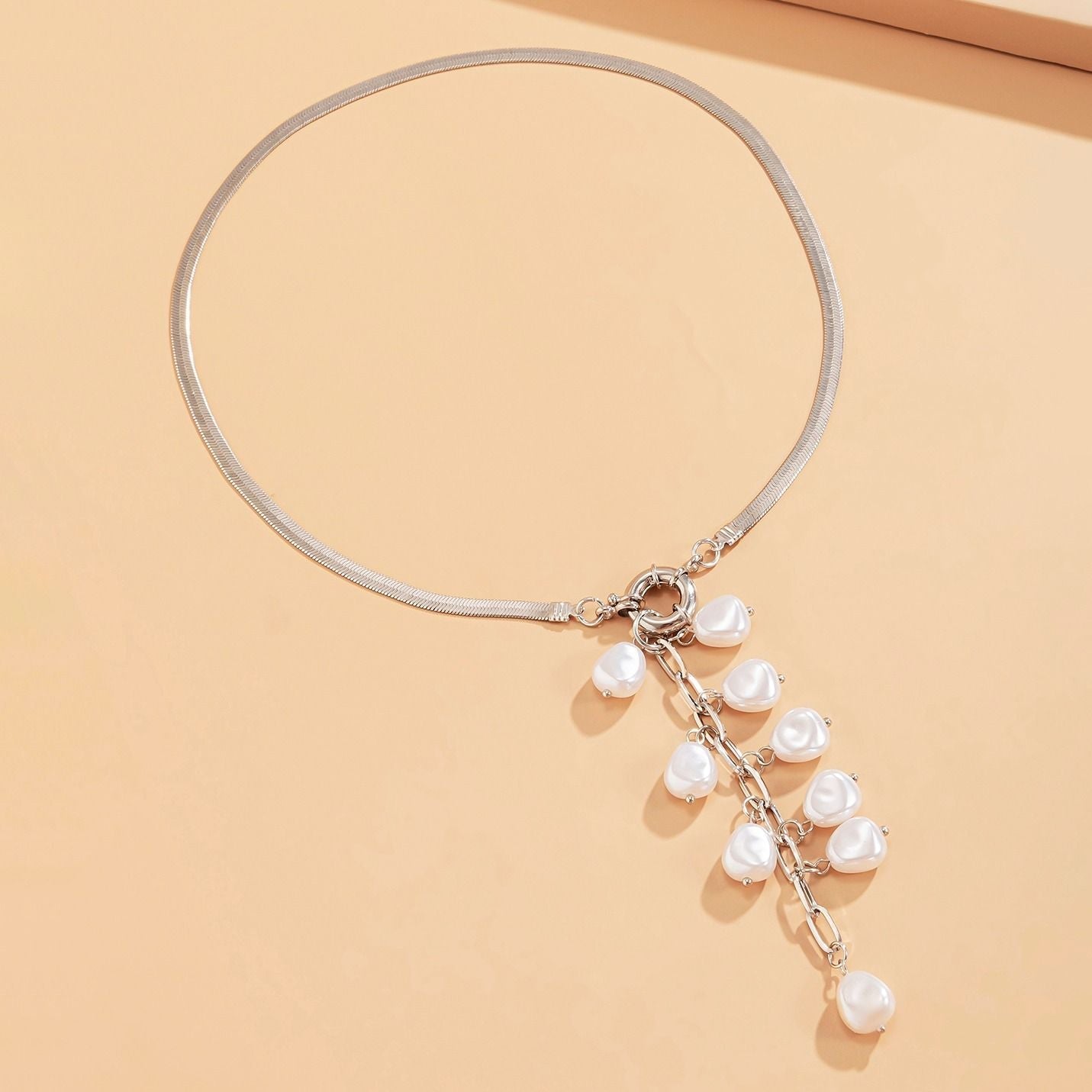 Faux Pearl Pendant Necklace