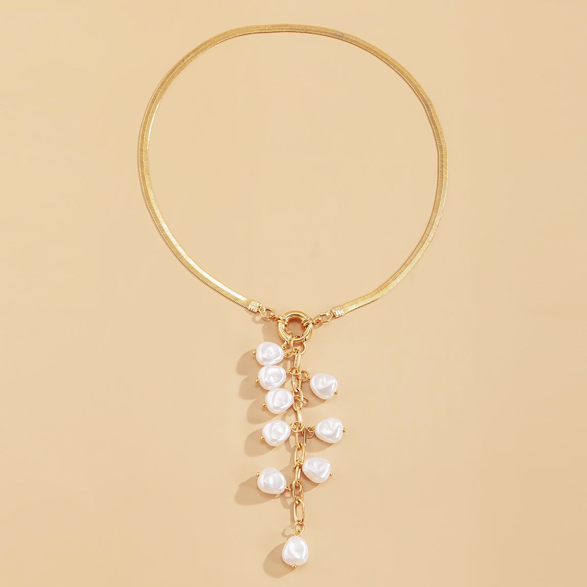 Faux Pearl Pendant Necklace