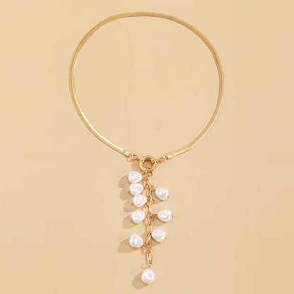 Faux Pearl Pendant Necklace