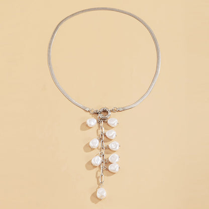 Faux Pearl Pendant Necklace