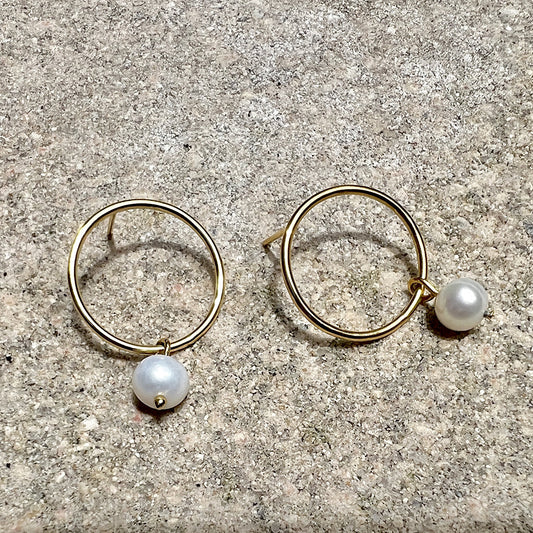 Circle Hoop Freshwater Pearl Earrings (Recycled Bombshell, Fairtrade)