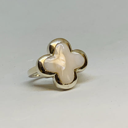 Silver Mother Of Pearl Ring (Flower)