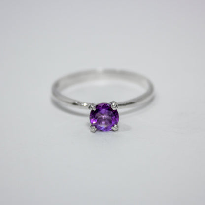 Minimalist Sterling Silver w/ Amethyst Centre Stone Ring